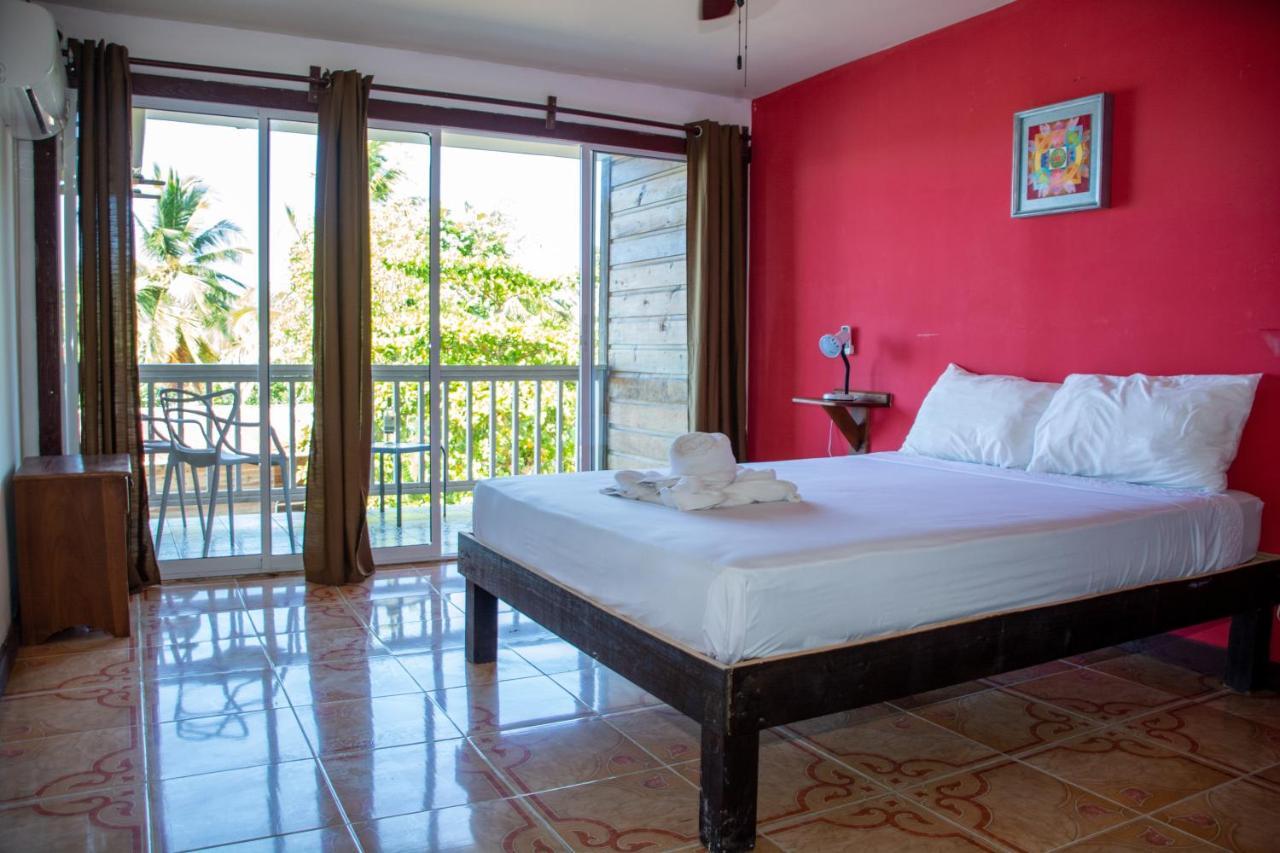 Hotel Los Balcones Over Seas Bocas del Toro Extérieur photo