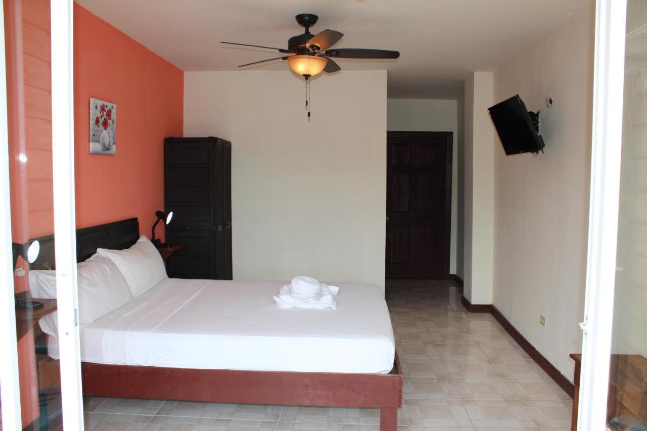 Hotel Los Balcones Over Seas Bocas del Toro Extérieur photo