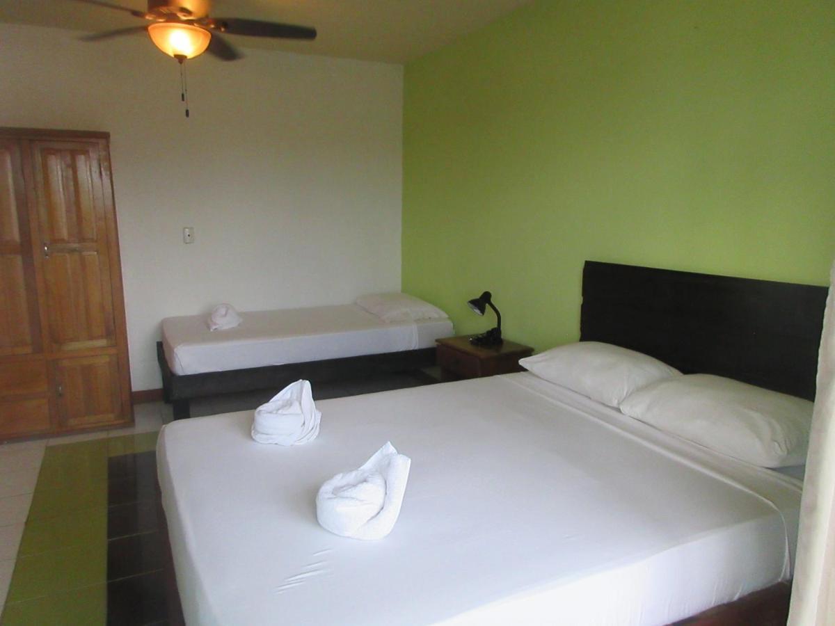 Hotel Los Balcones Over Seas Bocas del Toro Extérieur photo